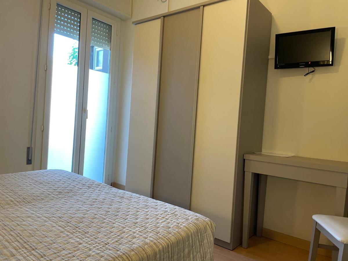Hotel Vera 切塞纳蒂科 外观 照片